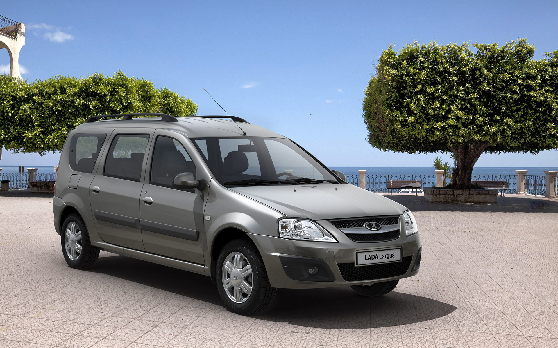 Купить автомобиль Lada Largus в СПб в официальном автосалоне.